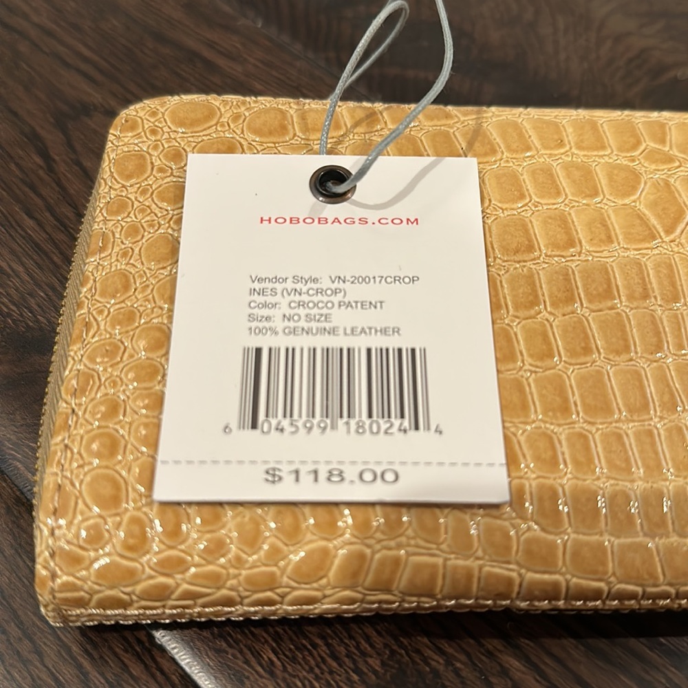 HOBO Ines Wallet/Clutch - Picture 5 of 8